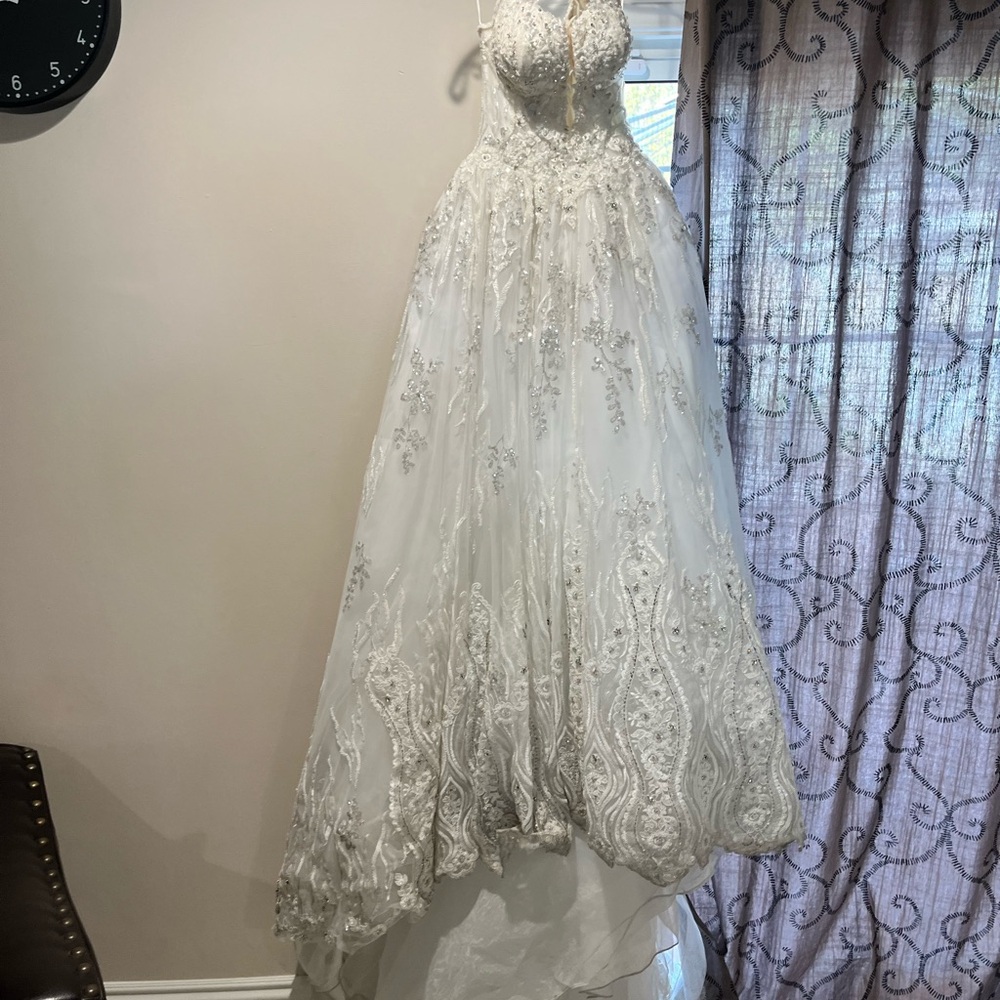 Ysa Makino Wedding Dress